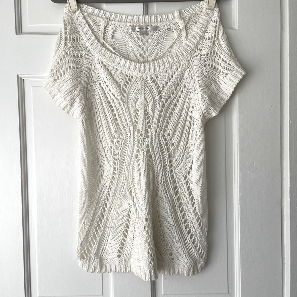 Lauren Conrad white knit top, scoop neck, small,
